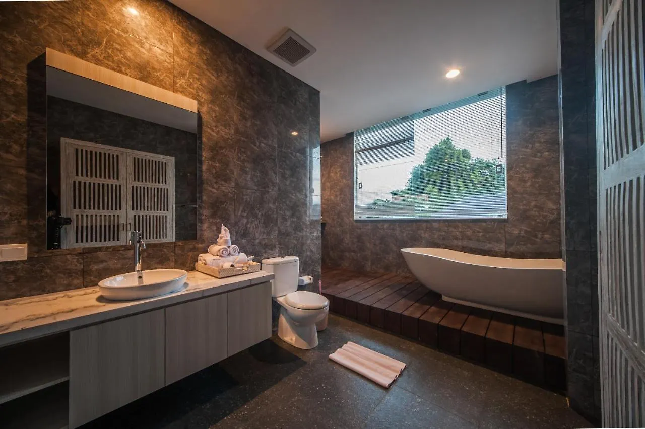 Villa Bunga-Bunga Kecil C Seminyak  Indonesia