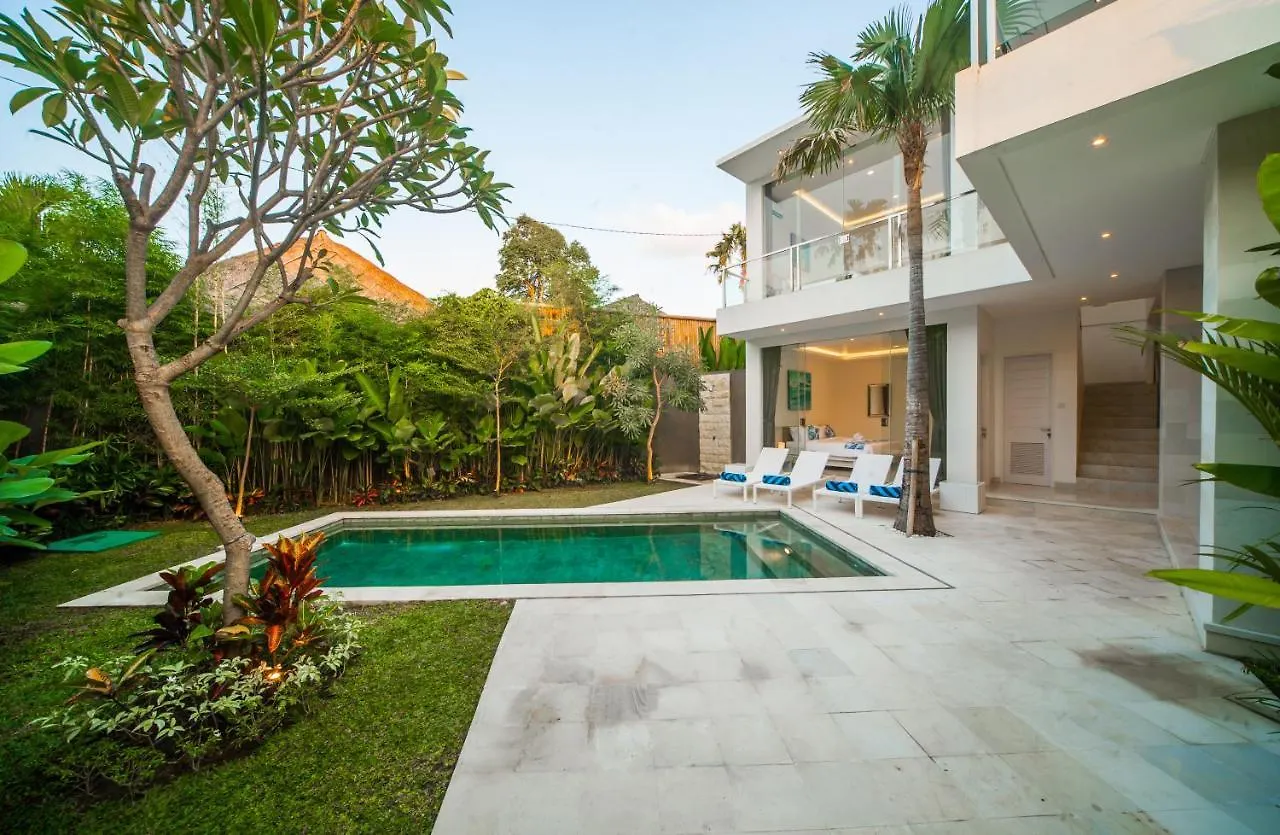 Villa Bunga-Bunga Kecil C Seminyak  Indonesia